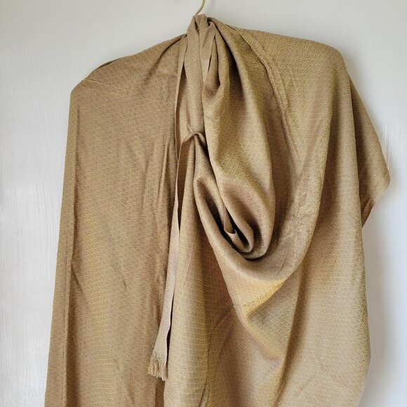 WOVEN SHAWL - Picture 1 of 6
